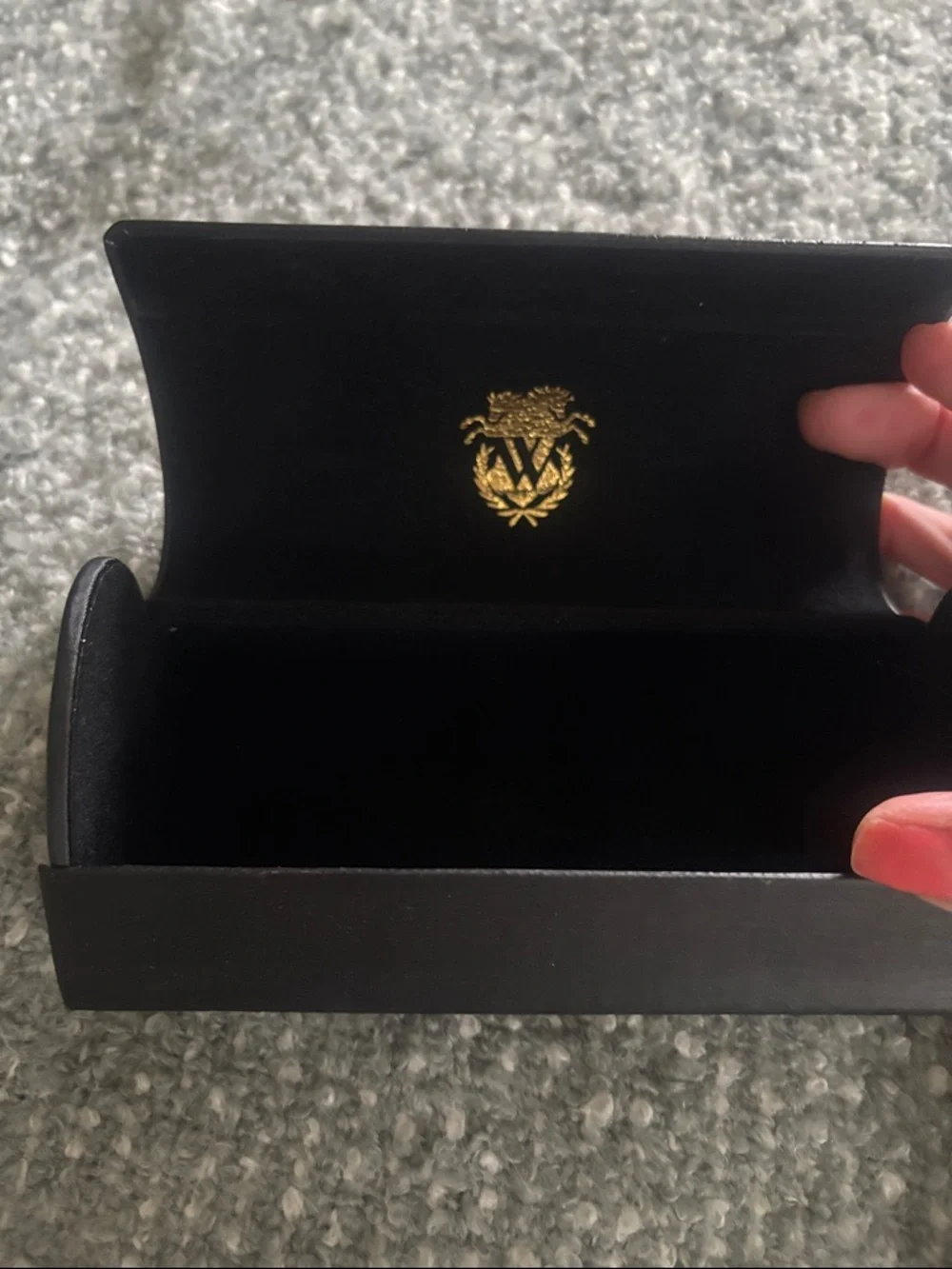 Wildfox Cream Frame Sunglasses with Brown Gradient Lenses with case - Picture 2 of 10